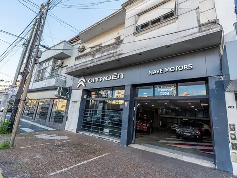 Avenida Hipólito Yrigoyen 200