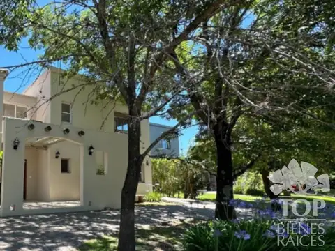 Casa-Venta-Apto Crédito-Barrio Saint Matthew´s-Pilar