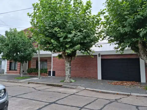 Jose E Colombres 100