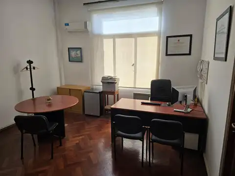 VENTA OFICINA EN SAN NICOLAS