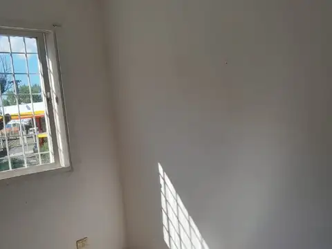 Departamento en Alquiler en El Trébol, $ 350.000