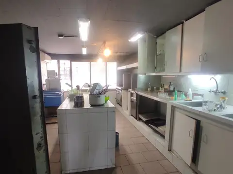 Local en Venta en Ciudad De Tigre, USD 480.000