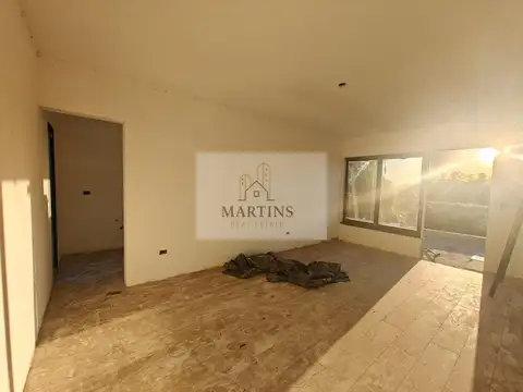 Casa en Venta con 4 cocheras