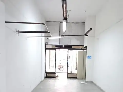 Local comercial en alquiler en Pedernera 73 Flores CABA