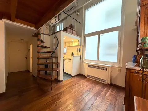 Excelente 2 ambientes mas escritorio, duplex luminoso!