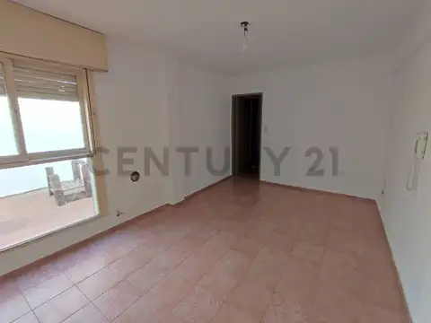 Sol de Mayo 500, Piso 0