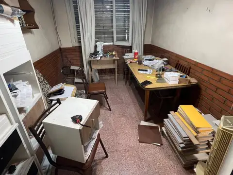 Casa 6 ambientes con 2 baños