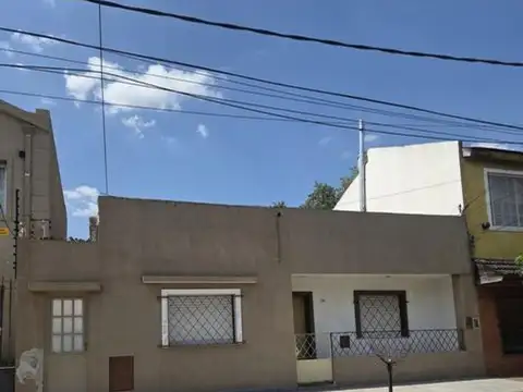 CASA  3 AMB  CON PATIO TERRAZA MARTIN CORONADO