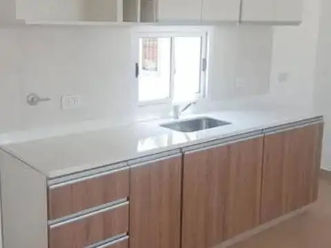 Depto Tipo Casa en Venta en Villa Ballester, USD 60.000