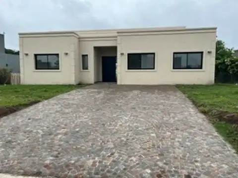 Casa Chalet  en Venta en Haras Santa Maria, Escobar, G.B.A. Zona Norte