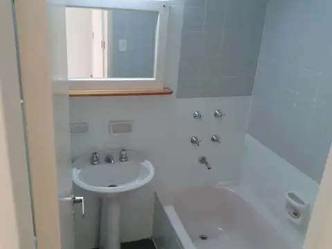 Vendo Departamento Olivos, muy lindo, muy bien ubicado