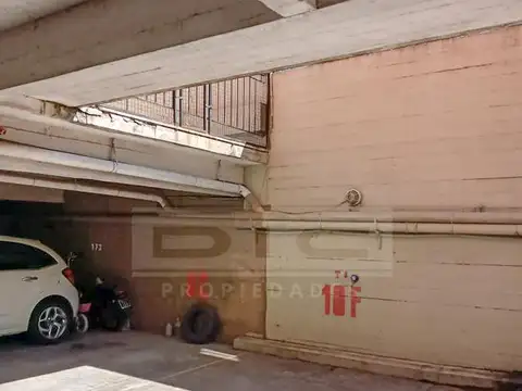 Chile 30 entre Av. Centenario y Vías FFCC Mitre