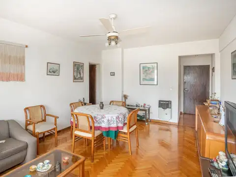 DEPARTAMENTO VENTA 4 AMBIENTES CON BALCON PATERNAL