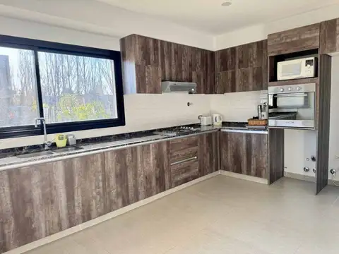 Casa en Venta en Villa Rosa, USD 320.000