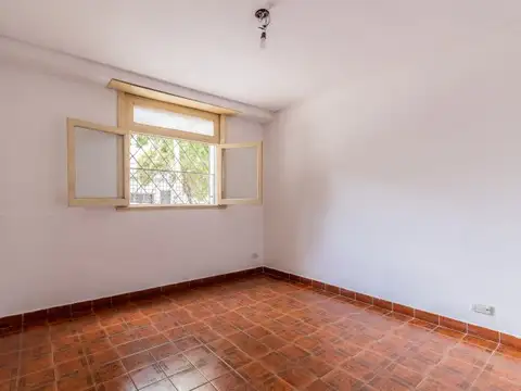 VENTA DE PH 3 AMBIENTES C/PATIO SIN EXPENSAS EN MONTE CASTRO