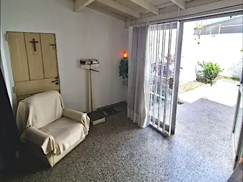 Depto Tipo Casa en Venta en Flores, USD 125.000