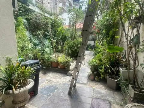 Recoleta, Beruti 2300, 2 amb, 6to piso, 30m2, U$S500 + servicios. (alq min 3 meses)
