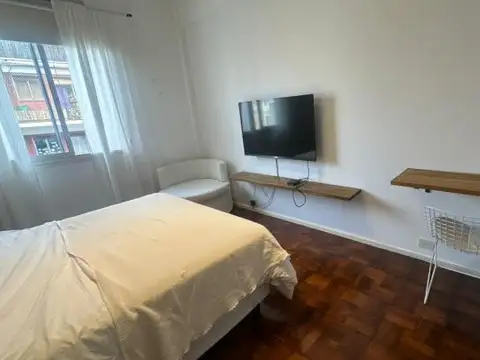 Beruti 2300 , Piso 6