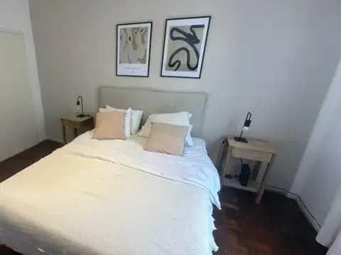 Recoleta, Beruti 2300, 2 amb, 6to piso, 30m2, U$S500 + servicios. (alq min 3 meses)