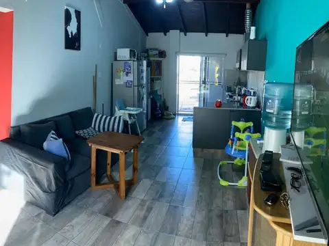 Casa 4 ambientes con 1 baño