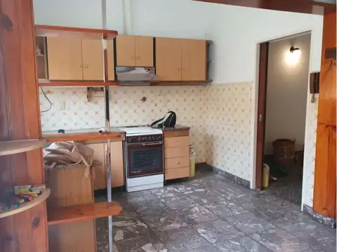 Defensa 1700, Piso PB