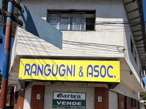 Local en esquina de 35 m2 sobre 9 de Julio. Posesion inmediata.