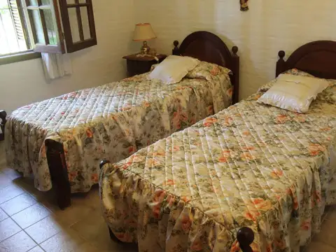 De los Tritones esquina Silfides