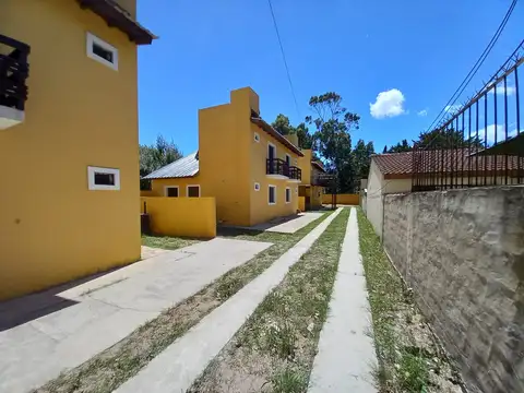 Casa 3 ambientes con 2 baños