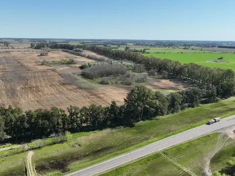 72 Has. Campo Agrícola sobre Ruta en Escalada