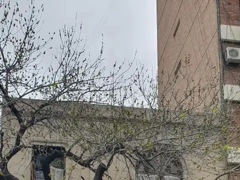 General Gregorio Aráoz de Lamadrid e/ Isabel la Católica y Gaspar M. de Jovellanos