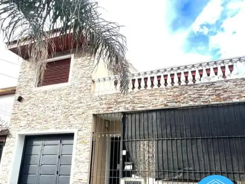 CASA 4 AMB. LOMAS DEL MIRADOR