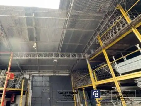 Venta con renta de galpón industrial inmejorable ubicación en Villa Granaderos, San Martín