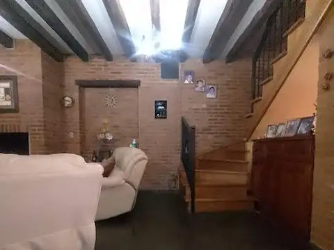 Casa 6 ambientes con 3 baños