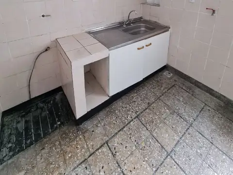 AMPLIO DEPTO. 3 AMB. C/TERRAZA EN CIUDAD MADERO. ALQUILER