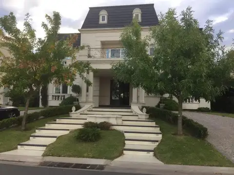 El Yacht lote al 100