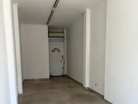 Local en Alquiler en Banfield, $ 700.000