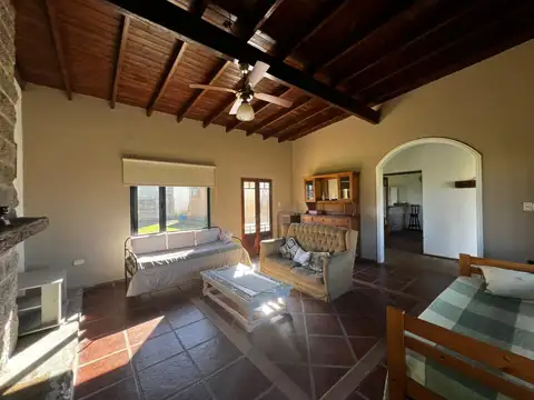 Casa en Venta en General Las Heras, USD 145.000