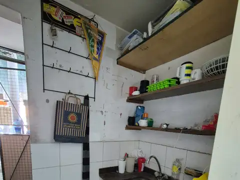 Local en Venta Via Púb.