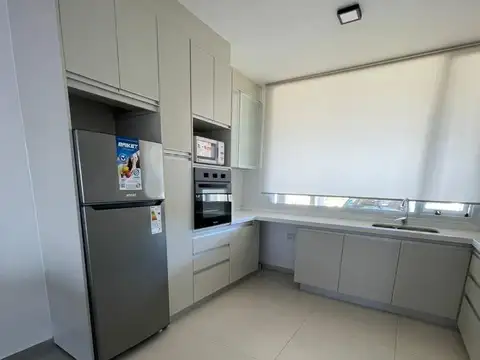 Casa en Alquiler Temporal con 1 cochera