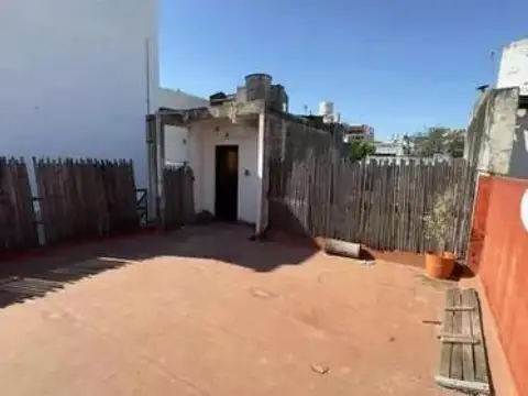 Pasaje Castellanos e/ Ladines y José León Cabezón