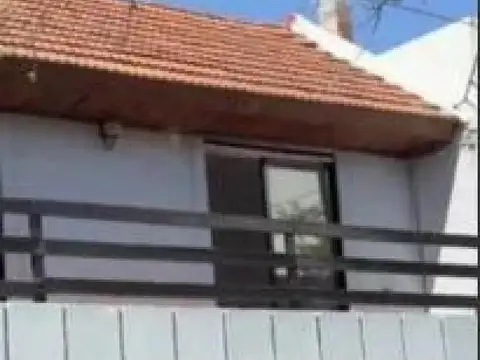 Casa en venta - 3 Dormitorios 3 Baños - Cochera - 250Mts2 - Villa Pueyrredón