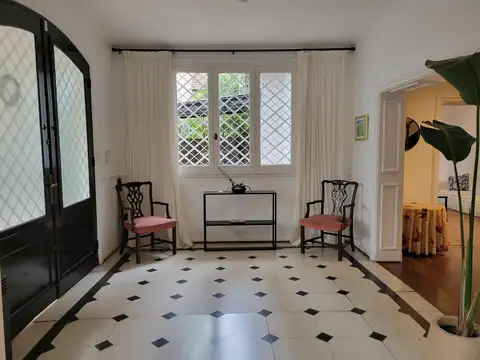 Casa 6 ambientes con 3 baños