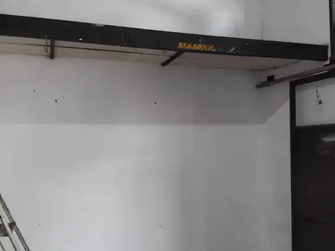 Local sobre Av. Nazca - Muy buena ubicación -