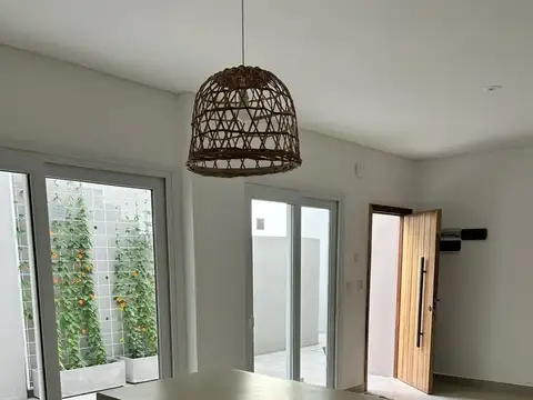 Depto Tipo Casa en Venta de 3 ambientes