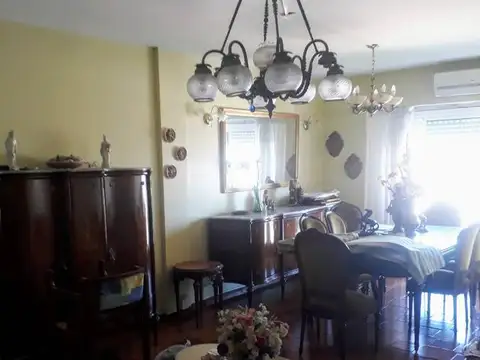 Departamento en venta - 3 Dormitorios 1 Baño - 82Mts2 - Caseros