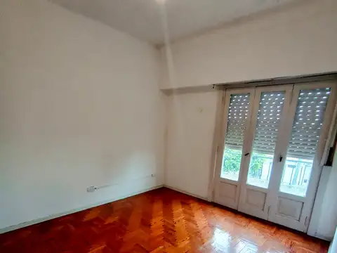 Depto Tipo Casa en Alquiler en Villa Dominico, $ 650.000