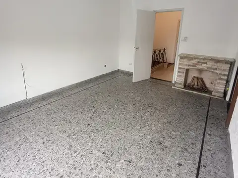 Depto Tipo Casa en Alquiler de 2 dormitorios