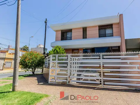 VENTA · CASA EN HAEDO · 5 AMBIENTES · COCHERA · PATIO