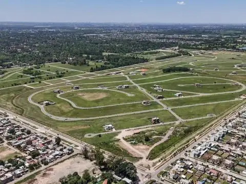 Mrb. Venta Lote En Barrio Village Plaza. Bella Vista.