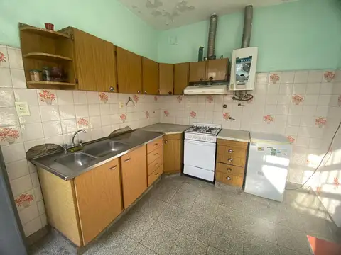 Casa de tres dormitorios y patio en Bella Vista